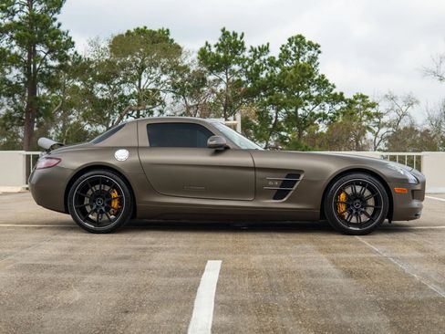 Used 2012 Mercedes-Benz SLS AMG Coupe image 14