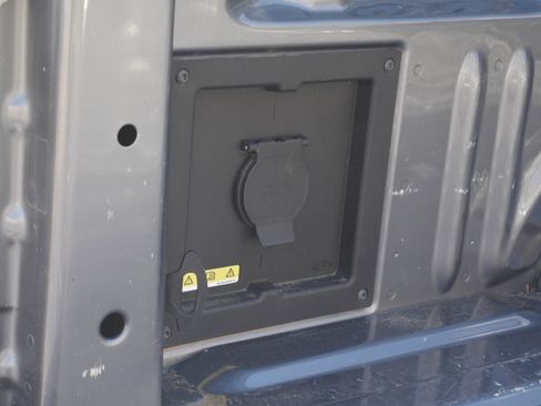 Certified 2024 Ford F150 Lariat image 26