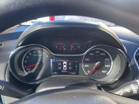 Used 2017 Chevrolet Cruze LT w/ Sun And Sound Package image 29