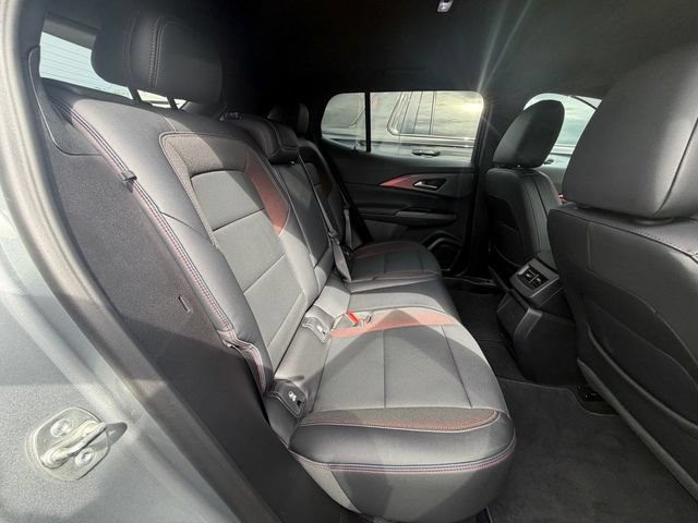 Used 2024 Chevrolet Equinox EV RS FWD image 12