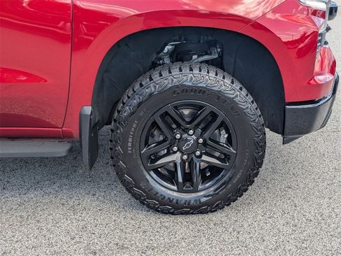 Used 2024 Chevrolet Silverado 1500 LT Trail Boss image 11