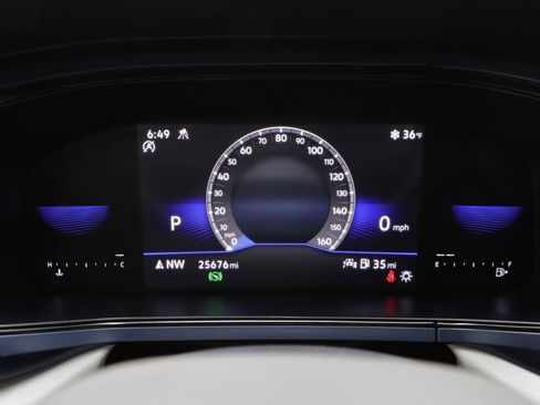 Certified 2023 Volkswagen Taos SE w/ Black Wheel Package image 8