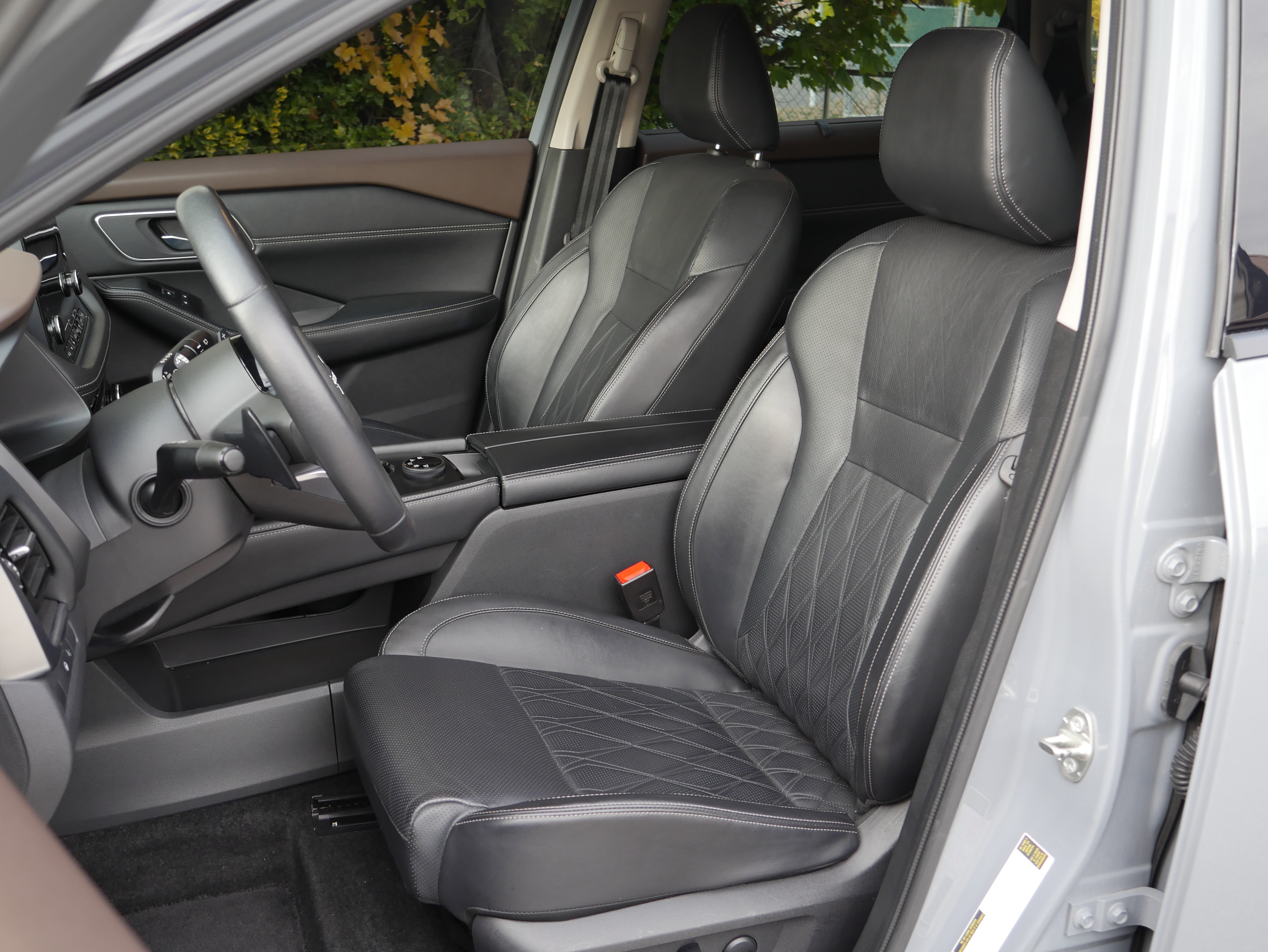 Certified 2023 Nissan Rogue Platinum w/ Platinum Premium Package AWD/4WD image 34