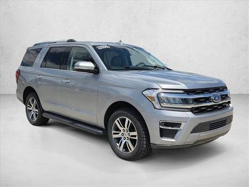 Used 2024 Ford Expedition Limited RWD image 3