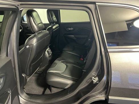 Certified 2019 Jeep Cherokee Limited w/ Luxury Group AWD/4WD image 29