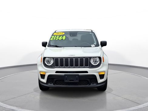 Used 2023 Jeep Renegade Latitude AWD/4WD image 3