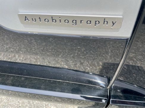 Used 2024 Land Rover Range Rover Autobiography AWD/4WD image 34