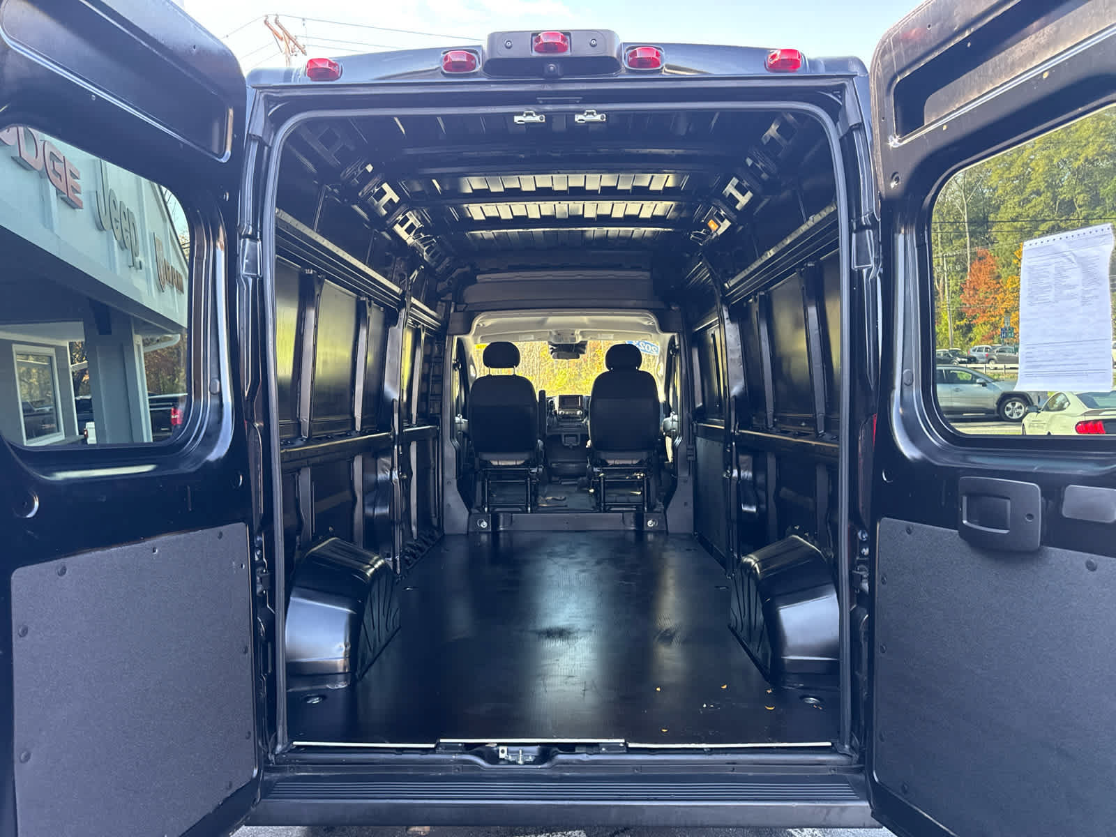 Used 2023 RAM ProMaster 2500 FWD image 22
