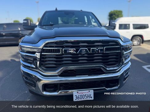 Used 2025 RAM 2500 Big Horn AWD/4WD image 9