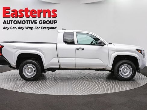 Used 2025 Toyota Tacoma SR RWD image 4