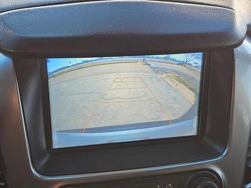 Used 2018 Chevrolet Tahoe LT image 13