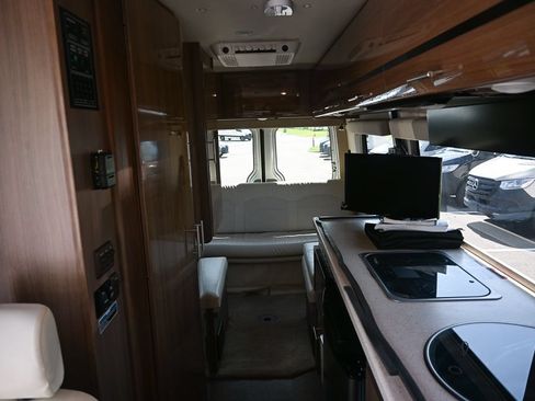 Used 2014 Mercedes-Benz Sprinter 3500 image 19