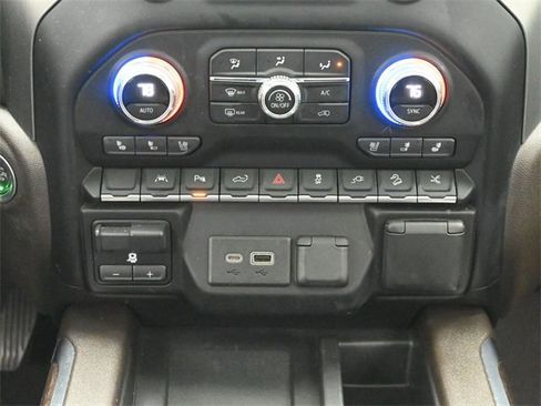 Used 2022 GMC Sierra 1500 Denali w/ Denali Premium Package image 24