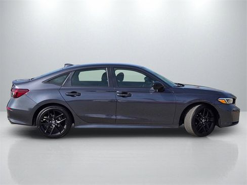 Used 2025 Honda Civic Sport image 3