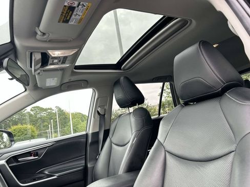 Used 2025 Toyota RAV4 XLE w/ Convenience Package AWD/4WD image 27