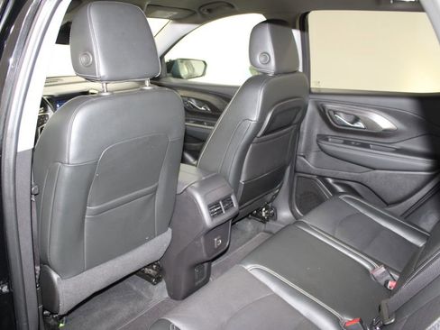 Used 2024 GMC Terrain SLT image 25