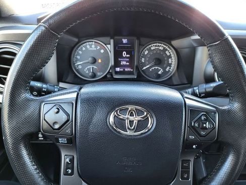 Used 2019 Toyota Tacoma TRD Off-Road image 19
