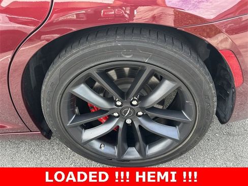 Used 2023 Chrysler 300 C image 12