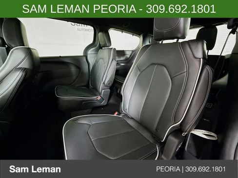 New 2027 Chrysler Pacifica Limited w/ Family Tech Group FWD image 25