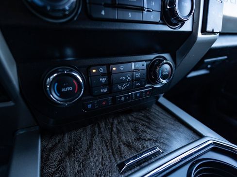 Used 2019 Ford F250 Lariat w/ Lariat Ultimate Package image 21