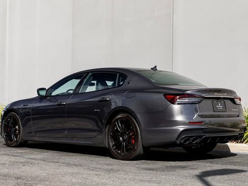 Used 2022 Maserati Quattroporte Modena image 3