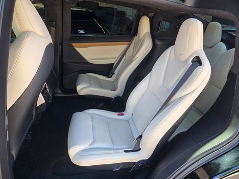 Used 2021 Tesla Model X Long Range AWD/4WD image 12