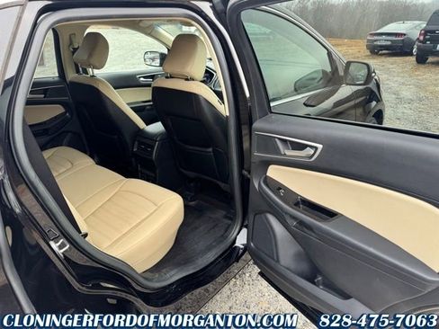 Used 2020 Ford Edge SEL w/ Convenience Package image 19