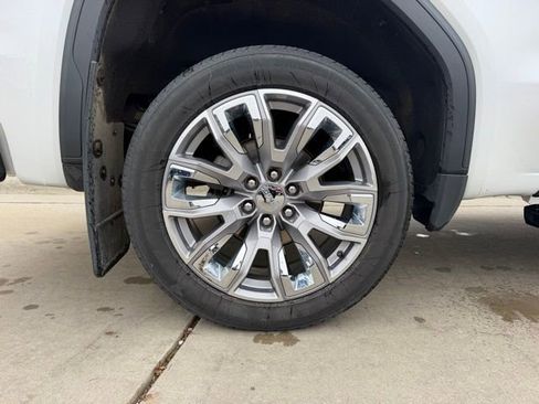 Used 2023 GMC Sierra 1500 Denali w/ Technology Package image 9