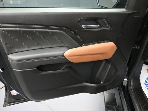 Used 2024 GMC Canyon AT4 w/ Canyon Safety Plus Package image 11