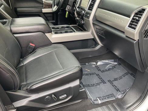 Used 2018 Ford F350 Lariat w/ FX4 Off-Road Package AWD/4WD image 25