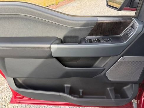 Used 2022 Ford F150 Lariat w/ Max Trailer Tow Package image 11