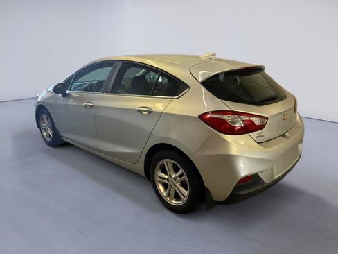 Used 2017 Chevrolet Cruze LT FWD image 5