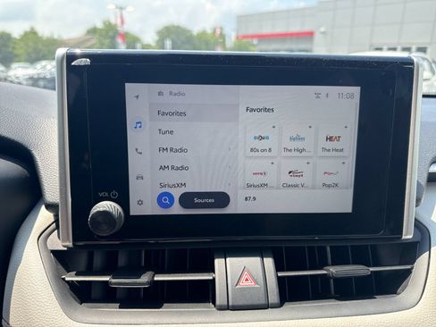 Used 2025 Toyota RAV4 XLE FWD image 14