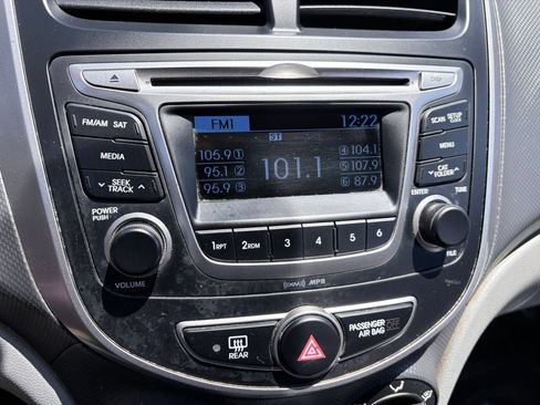 Used 2016 Hyundai Accent SE FWD image 14
