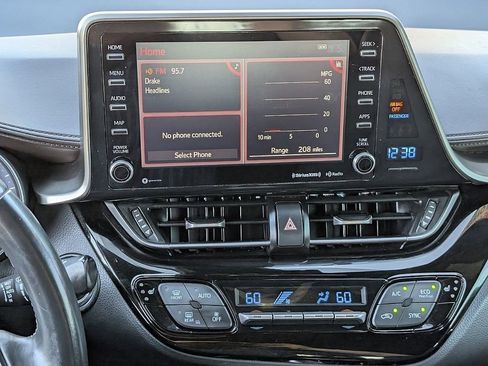 Used 2019 Toyota C-HR Limited image 31