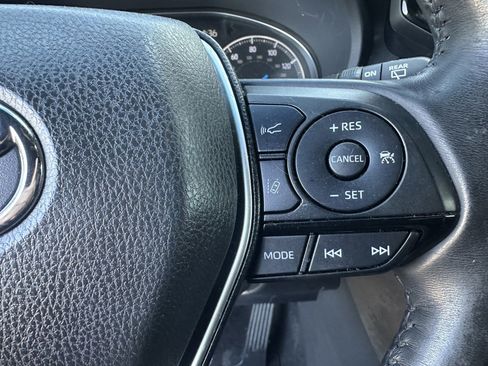 Used 2021 Toyota Venza XLE w/ Softex Package AWD/4WD image 16