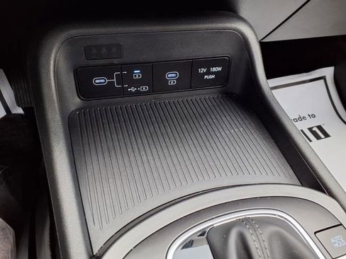 Used 2025 Hyundai Kona SEL FWD image 68