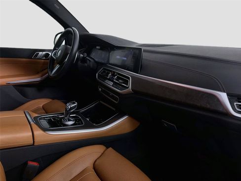 Used 2022 BMW X5 xDrive40i w/ M Sport Package AWD/4WD image 27