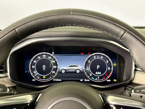 Certified 2025 Jaguar F-PACE R-Dynamic S image 10