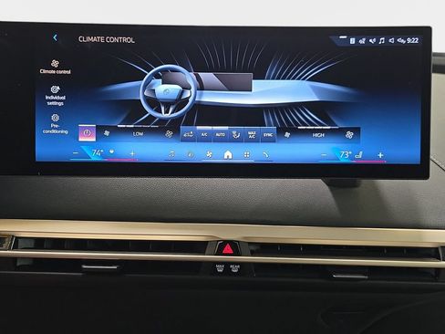 Used 2024 BMW iX xDrive50 w/ Premium Package AWD/4WD image 25
