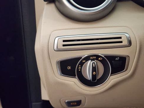 Used 2021 Mercedes-Benz C 300 Sedan image 38