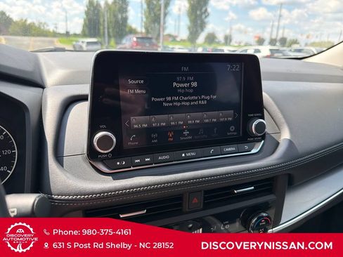 Certified 2024 Nissan Rogue SV FWD image 15