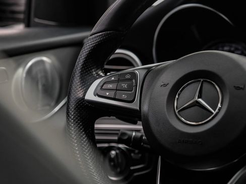 Used 2019 Mercedes-Benz GLC 300 image 20