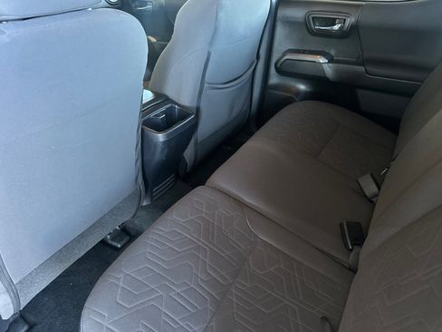 Certified 2018 Toyota Tacoma TRD Sport image 15