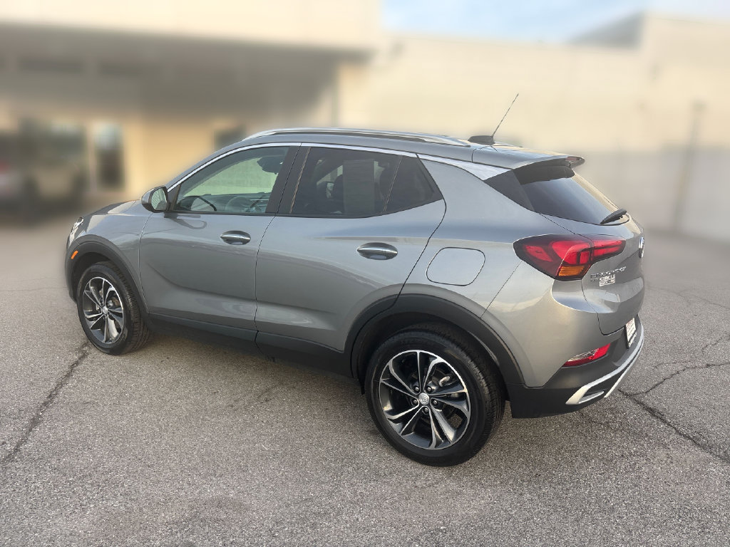 Used 2023 Buick Encore GX Select AWD/4WD image 4