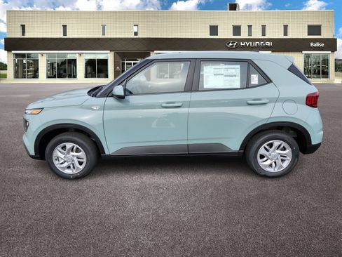 New 2026 Hyundai Venue SE image 6