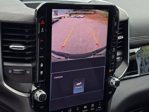 New 2026 RAM 1500 Laramie AWD/4WD image 9