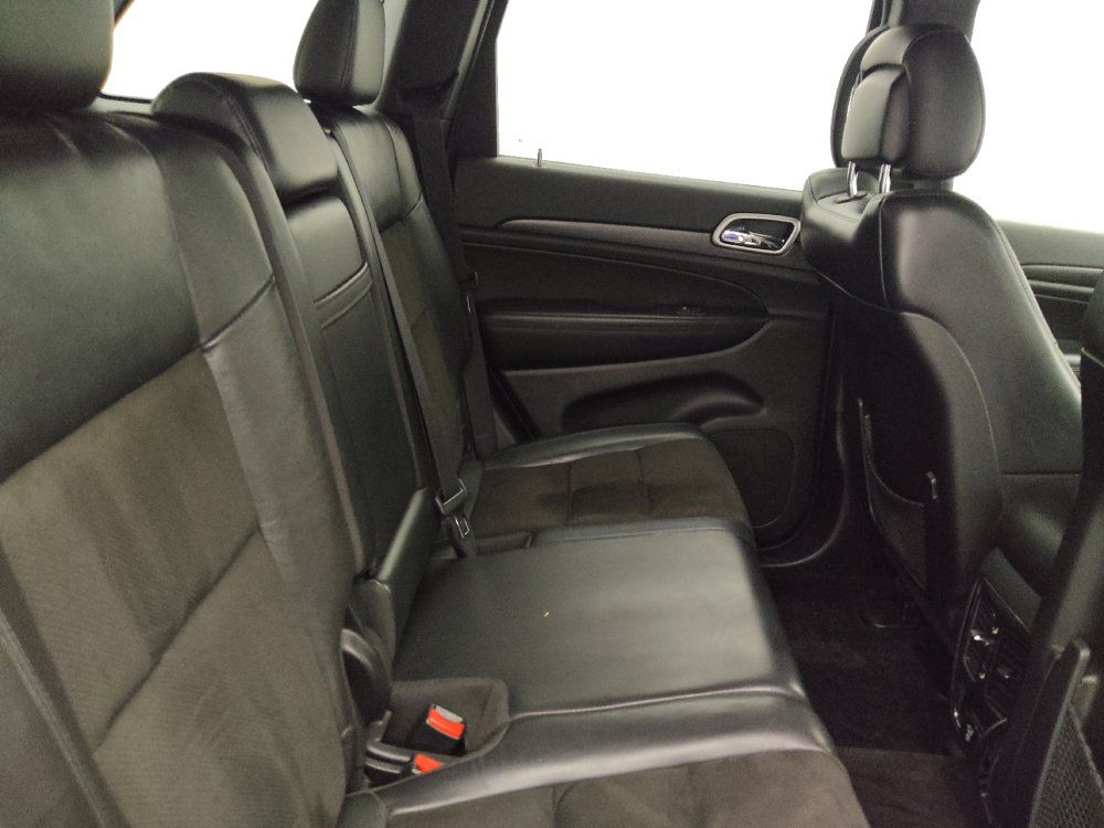 Used 2018 Jeep Grand Cherokee Altitude RWD image 19