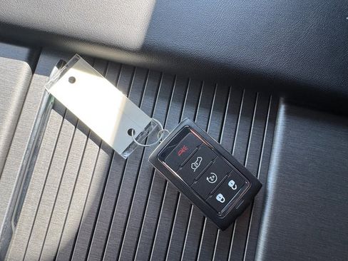 New 2025 Jeep Wagoneer L Series II w/ Premium Group I image 39