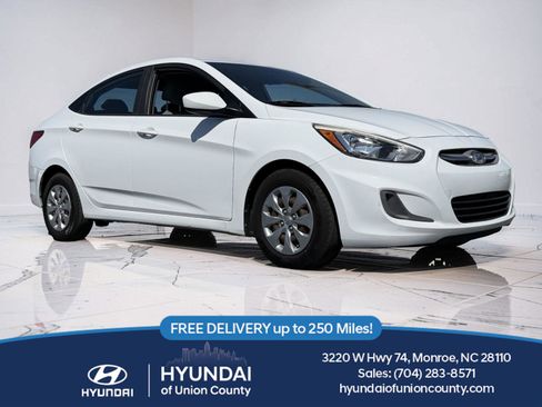 Used 2017 Hyundai Accent SE FWD image 1